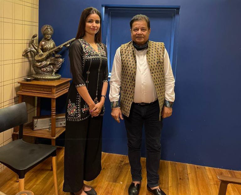 Actress Shilpi Chugh, who has achieved many achievements, will now teach yoga to Bhajan Samrat!